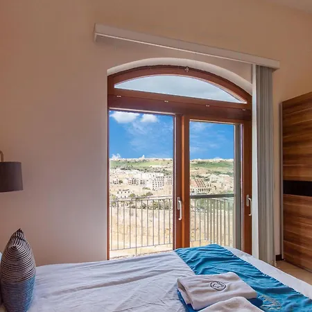 Σπίτι διακοπών Harbour Views Gozitan Shared Pool - Happy