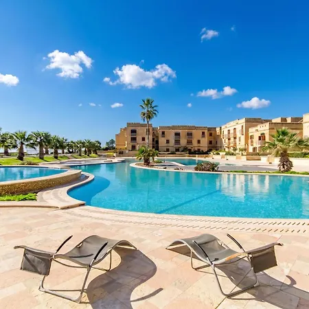 Harbour Views Gozitan Shared Pool - Happy Vakantiehuis Mgarr