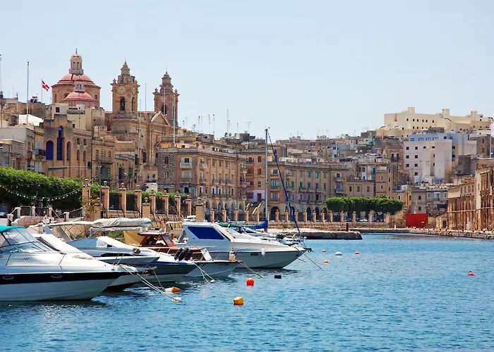 Harbour Views Gozitan Shared Pool - Happy Mgarr